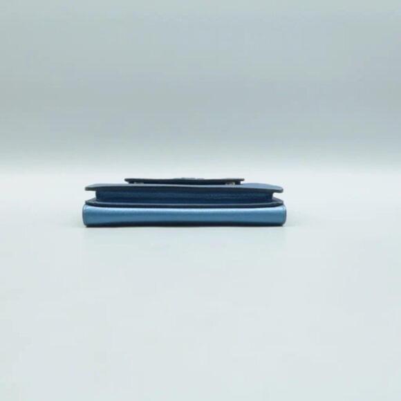 100% Authentic Prada Blue Leather Shoulder Bag 613-07524 - Picture 4 of 12